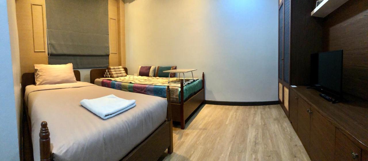 Pamahouse Boutique Hostel Bangkok Exterior photo